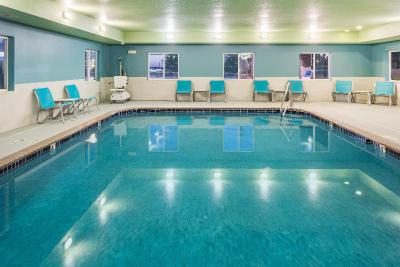 Holiday Inn Express Warrenton
