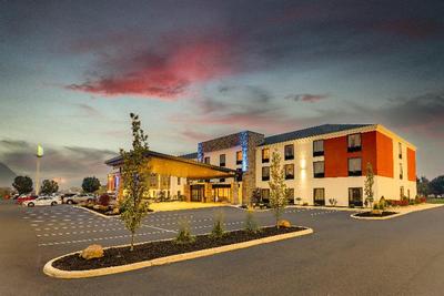 Holiday Inn Express and Suites Troy