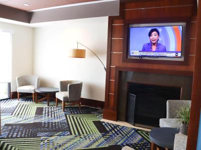 Holiday Inn Express Cedar Rapids (Collins Rd)