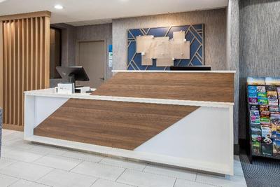Holiday Inn Express and Suites Lathrop
