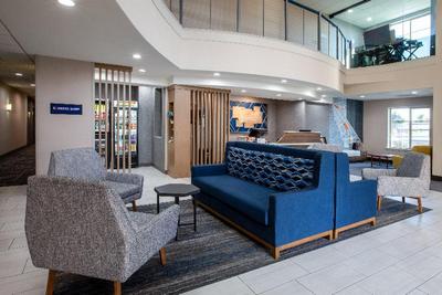 Holiday Inn Express and Suites Lathrop