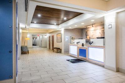 Holiday Inn Express and Suites Lewisburg