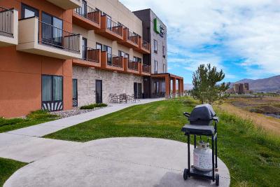 Holiday Inn Express and Suites Pocatello