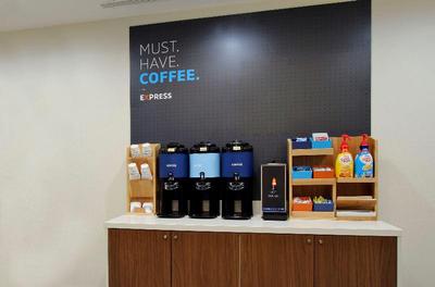 Holiday Inn Express and Suites Butler