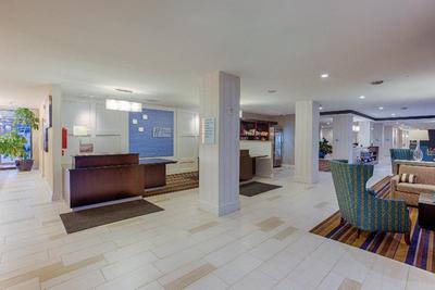 Holiday Inn Express and Suites Baltimore West Cato