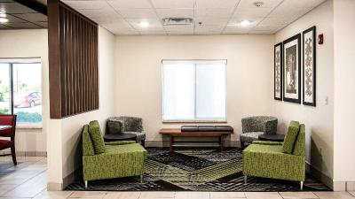 Holiday Inn Express and Suites Sedalia