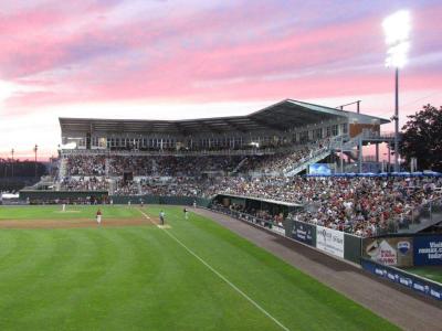 Holiday Inn Express and Suites Harrisburg S New Cu