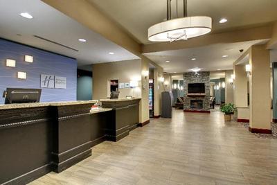 Holiday Inn Express and Suites Natchez South