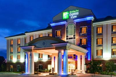 Holiday Inn Express and Suites Millington Memphis
