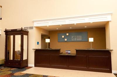 Holiday Inn Express and Suites Bloomington Normal