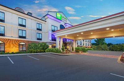 Holiday Inn Express and Suites Mt. Juliet Nashvill