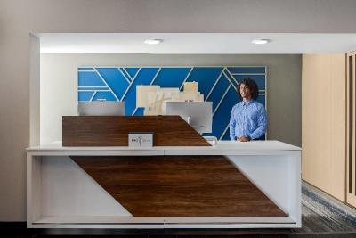 Holiday Inn Express and Suites Bentonville