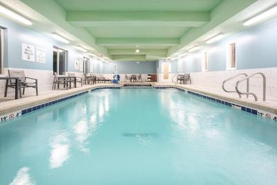 Holiday Inn Express and Suites Manhattan