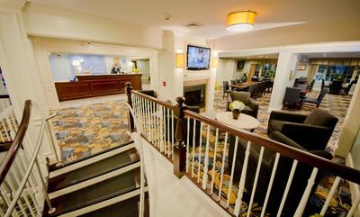 Holiday Inn Express and Suites Merrimack