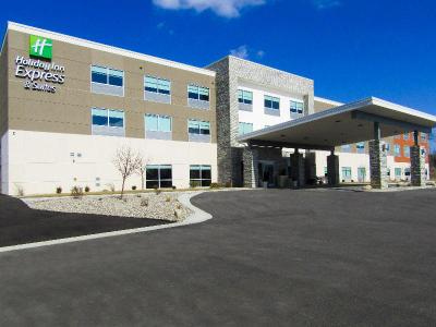 Holiday Inn Express and Suites Coldwater