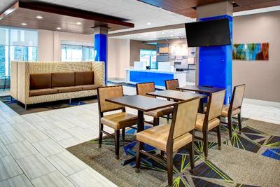Holiday Inn Express and Suites Coldwater