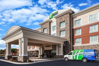 Holiday Inn Express and Suites Lexington Park Cali