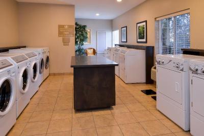 Candlewood Suites Bloomington Normal