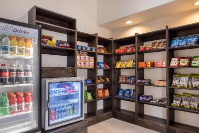 Holiday Inn Express and Suites Harrison