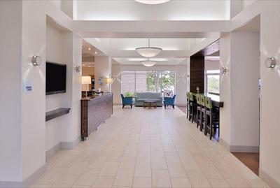 Holiday Inn Express and Suites Mooresville Lake No