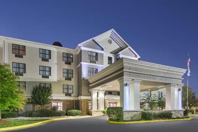 Holiday Inn Express and Suites Byron