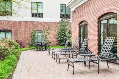 Holiday Inn Express and Suites Wilmington Newark