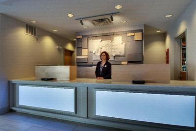 Holiday Inn Express and Suites Morris