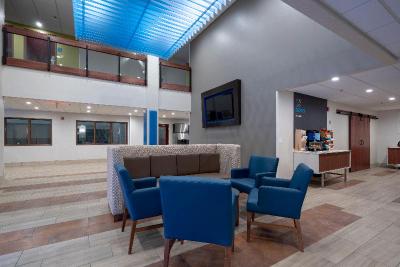 Holiday Inn Express and Suites Coon Rapids Blaine
