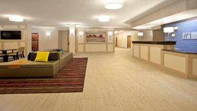 Holiday Inn Express & Suites Eden Prairie