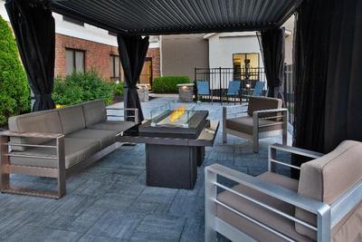 Holiday Inn Express and Suites Kent State Universi