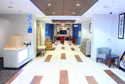 Holiday Inn Express & Sts Napa Valley-American Cyn