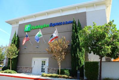 Holiday Inn Express & Sts Napa Valley-American Cyn