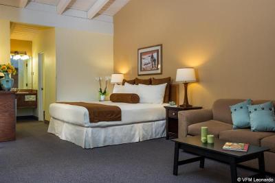 Tamarack Lodge