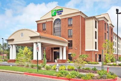 Holiday Inn Express and Suites Atlanta Cumming