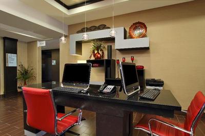 Holiday Inn Express & Suites Houston East Baytown