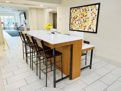 Holiday Inn Express & Suites Houston East Baytown