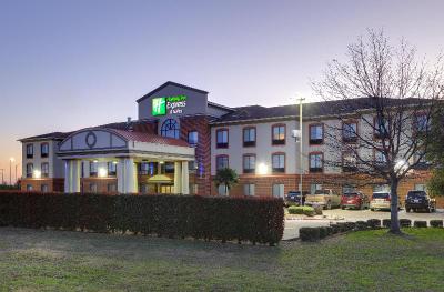 Holiday Inn Express and Suites Burleson Ft. Worth