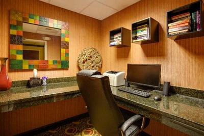 Holiday Inn Express and Suites Charleston Ashley P