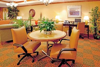 Holiday Inn Express and Suites Charleston North