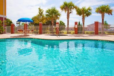 Holiday Inn Express and Suites Port Richey