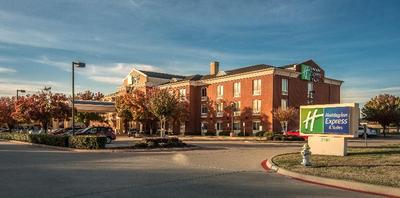 Holiday Inn Express & Suites Dallas-North Tollway