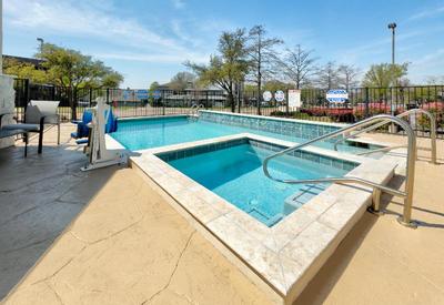 Holiday Inn Exp & Sts Dallas Park Central NorEast