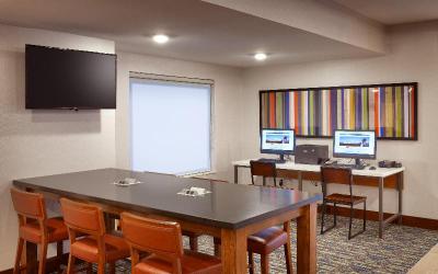 Holiday Inn Express and Suites El Paso I 10 East