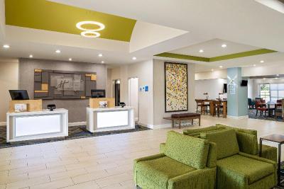 Holiday Inn Express and Suites Florence I 95 at Hw