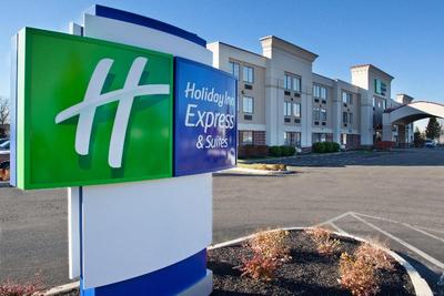 Holiday Inn Express & Suites Columbus SW-Grove Cty