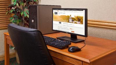 Holiday Inn Express & Suites Columbus SW-Grove Cty