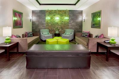 Holiday Inn Express & Suites Houston NW Beltway 8