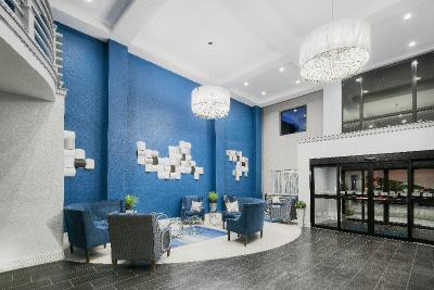 Holiday Inn Express and Suites Houston Intercontin