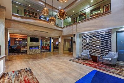 Holiday Inn Express and Suites Houston East