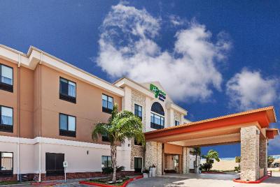 Holiday Inn Express and Suites Houston East